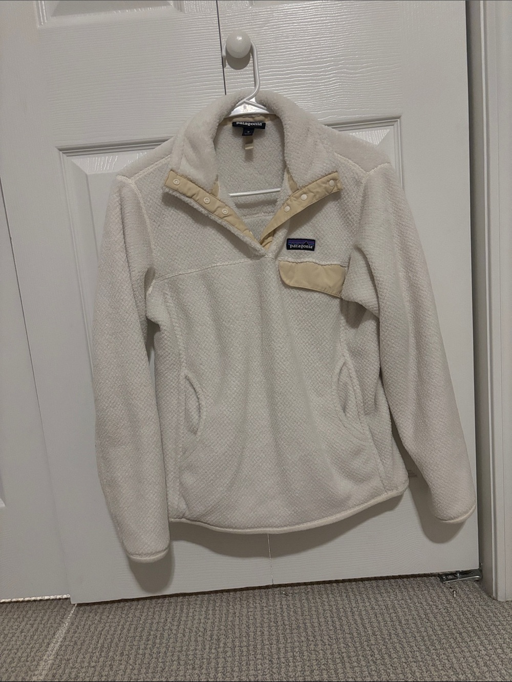 Patagonia Cream and Tan Snap-Button Fleece Pullover